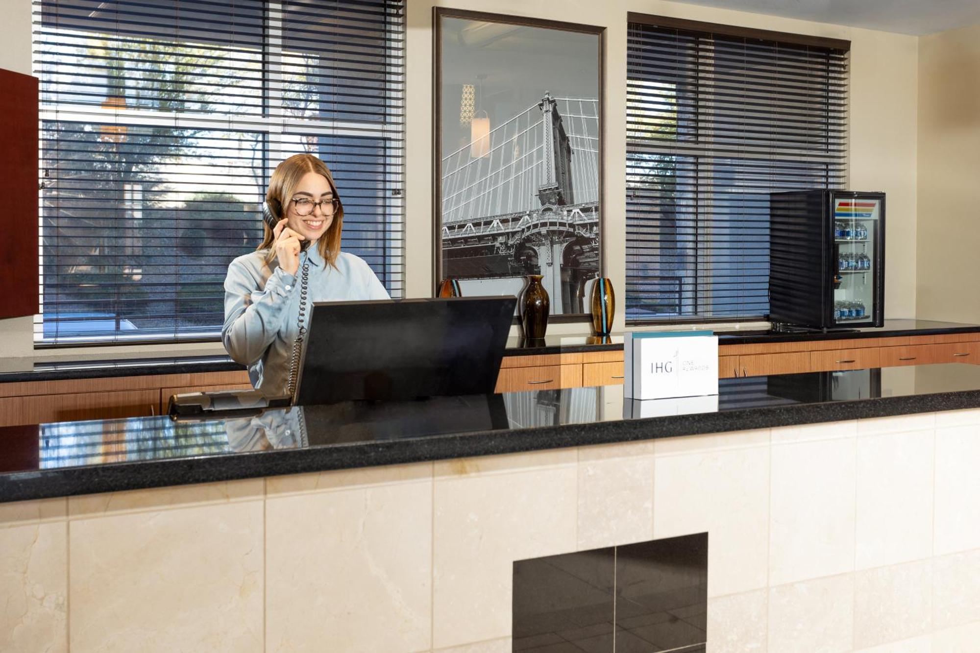 Staybridge Suites Las Vegas - Stadium District Экстерьер фото